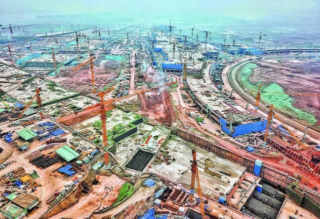 成都向东 展翼“高”飞