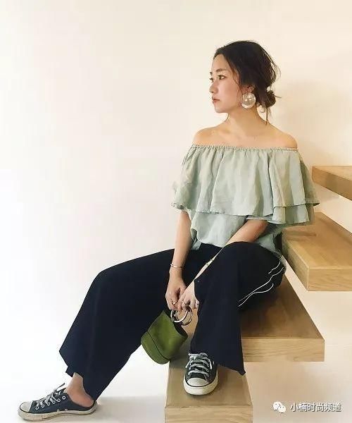 露出健康肤色!夏天的露肩日系穿搭介绍就看这