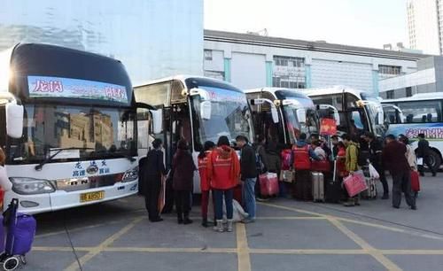  [时间]春运返乡“怪象”：为何旅客宁愿坐大巴，也不愿意坐高铁