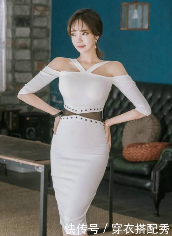 都市韵味的紧身裙美女，给人成熟优雅的气质，魅力十足！