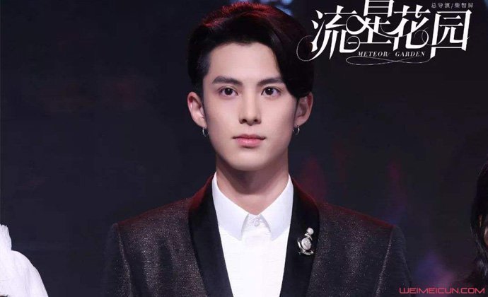 王鹤棣黑历史真的吗 走红后“同学”爆料不断引人吃惊