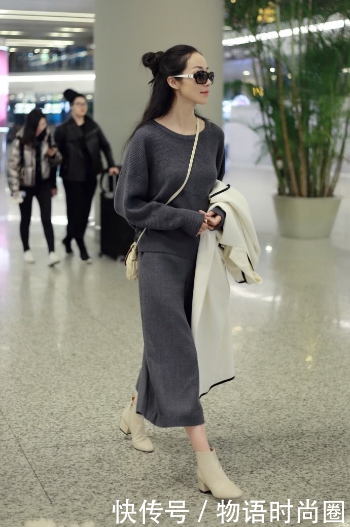 韩雪短裤穿得这么短，坐下来的瞬间好尴尬！好歹也拿块布遮一遮吧