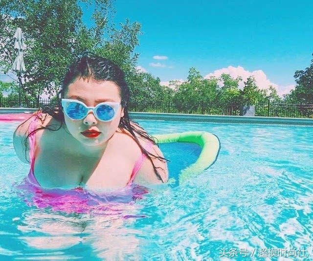 直男心中泳装美女竟长这样？苗条才不是标准！肉肉的女生才是极品