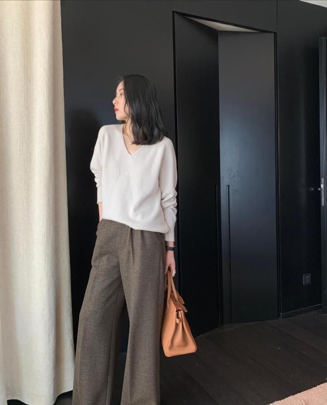 米白色■时尚潮流简洁的春天穿搭，不一样年龄层都合适，平时穿衣服已不愁