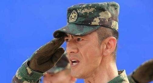 『上线』《狙击手》“狗头老高”任天野再度上线，网友：高中队回来了