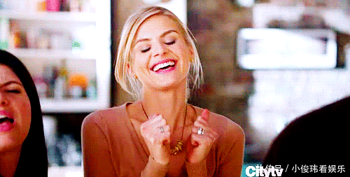  「绝美」LV又出绝美新款！渐变扎染运动鞋带你云度假！