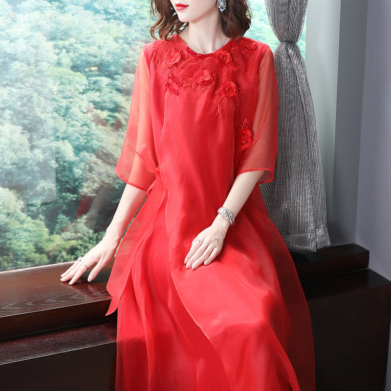 要不是因为没钱，这么大牌“欧根纱裙”一定买6件，实在太洋气了