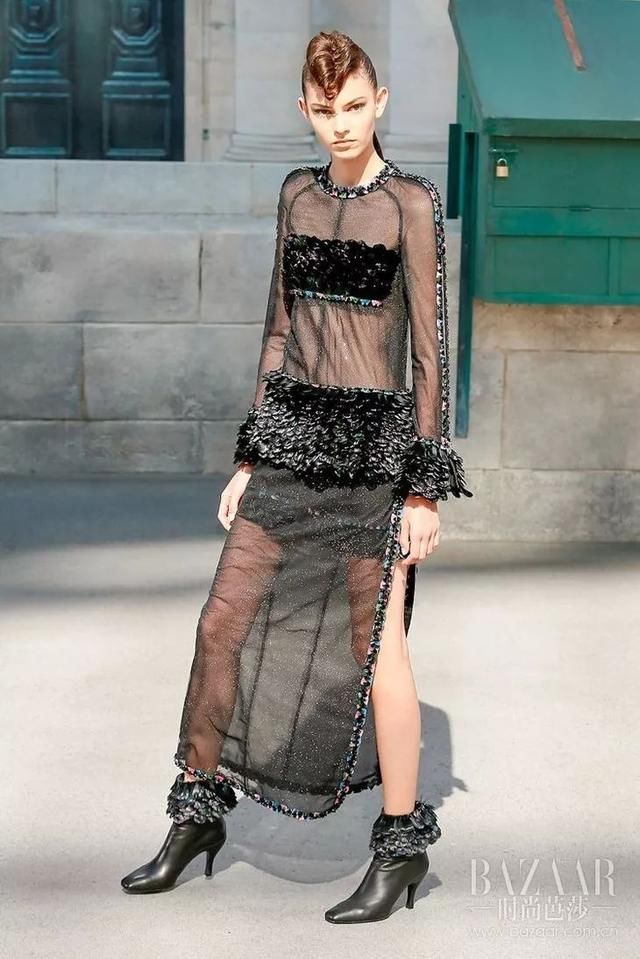 塞纳河倒映的Chanel高定,流淌的是左岸的旧时光