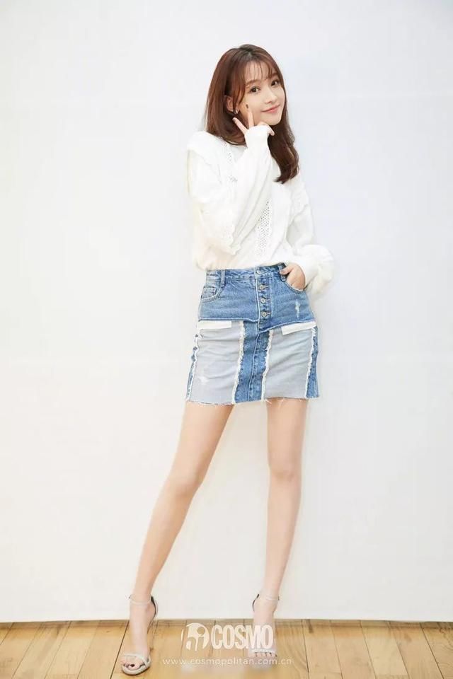 时髦办｜两个月不见的刘亦菲穿上牛仔裙更美了