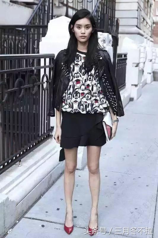 性感路线奚梦瑶一如既往秀身材，惊爆眼球：素颜秀出了少女情怀