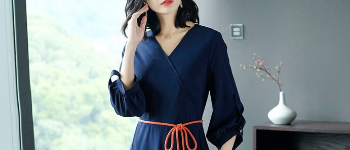 天!8月特流行这样的秋裙，提倡35-55岁女人穿，年轻又俏丽