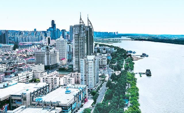 中国最大的省会城市，面积超过8个上海，被誉为“东方小巴黎”！