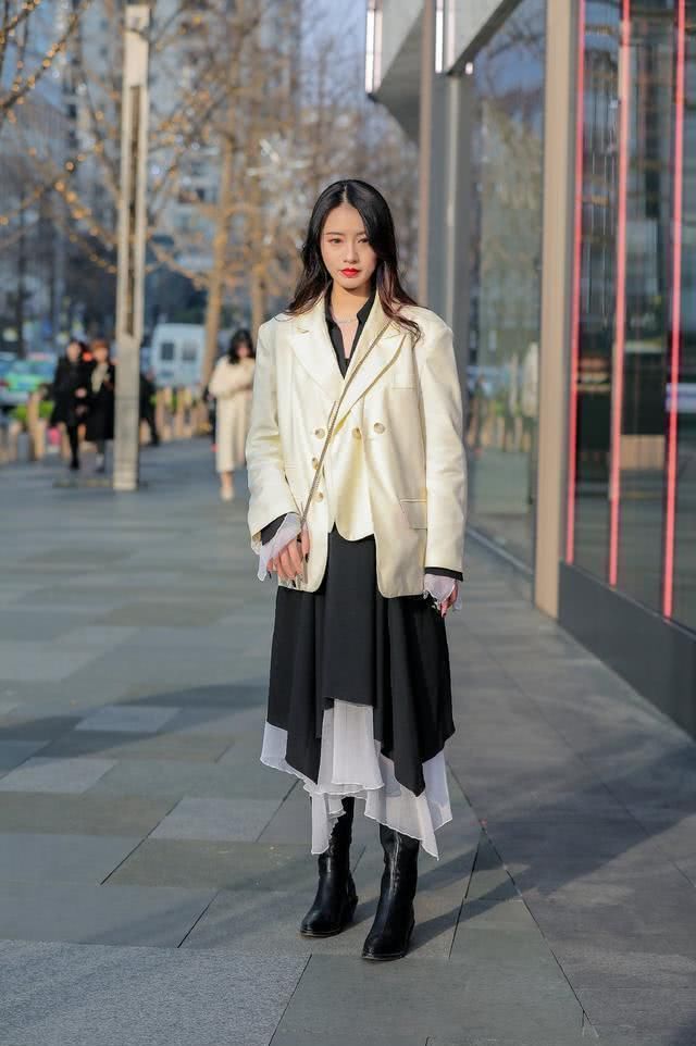  『西服搭配』美好3月怎么穿？一件小西服塑造百变造型，轻松穿出时髦范