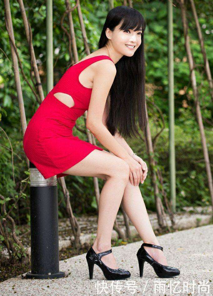 紧身裙这样穿真性感, 让你成为夺目的焦点