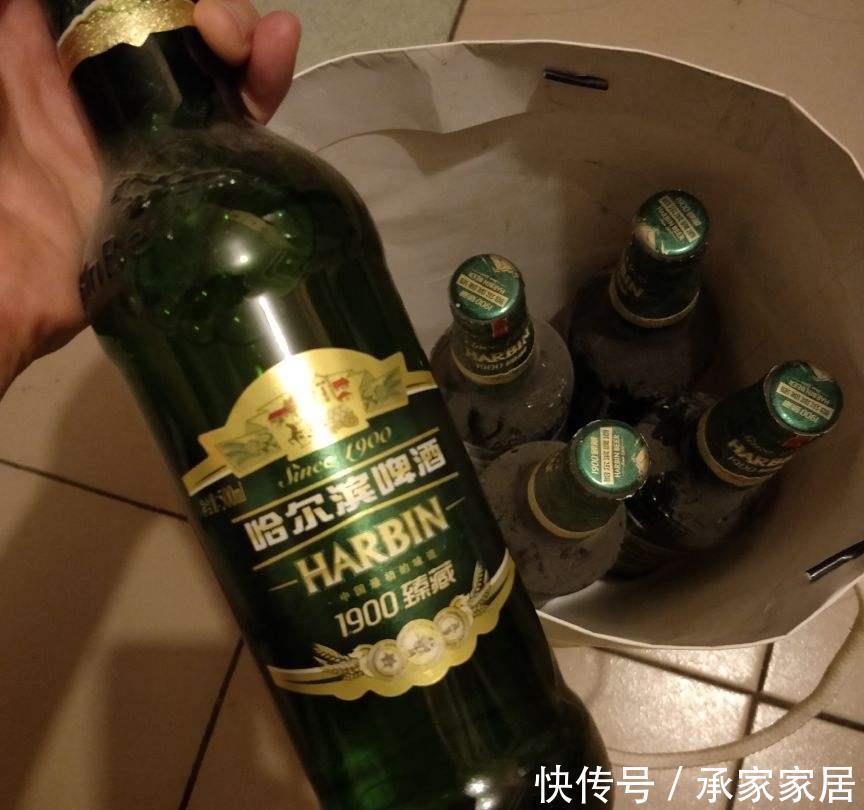 『绿萝』绿萝是个老酒鬼,半月喝一次啤酒,叶子旺长拦不住