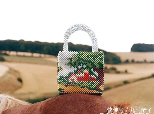 色彩■禁止无趣!谁背谁时髦的串珠包大合集!DIY手工串珠