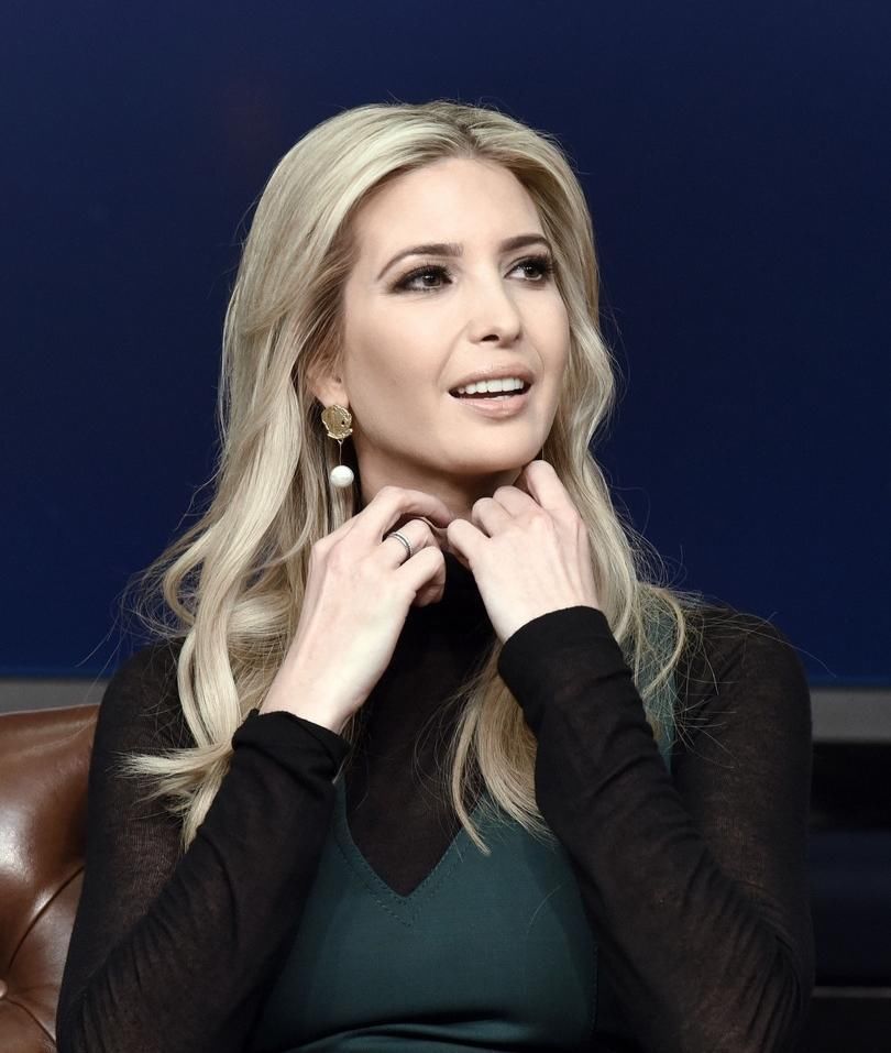 电视讲话中的伊万卡风姿，名媛气质就是这么拽