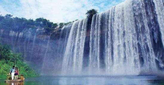 亚洲第一大，第一宽的瀑布，瀑声惊天，洞奇深幽，美若彩虹挂天际