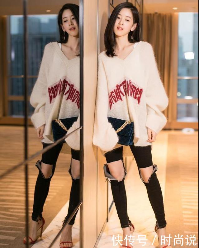 章泽天与宋慧乔同台，两个人看起来淑女又美丽，真是难分伯仲！