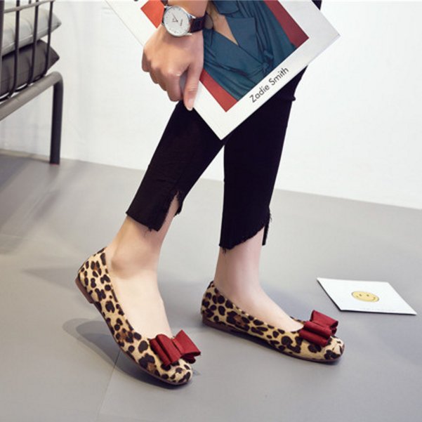 超过10cm的高跟鞋就别穿了，韩式小跟鞋，穿上又美又舒适