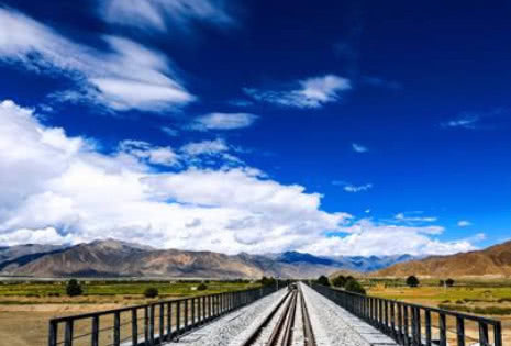 中国至今仍没有高铁的两座省会城市，一个还在建，另一个遥遥无期