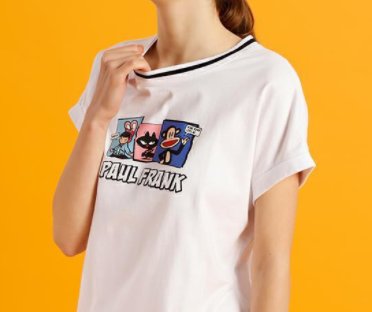 真是长见识了，T恤也可以这么有女人味，搭配短裤更显时髦了