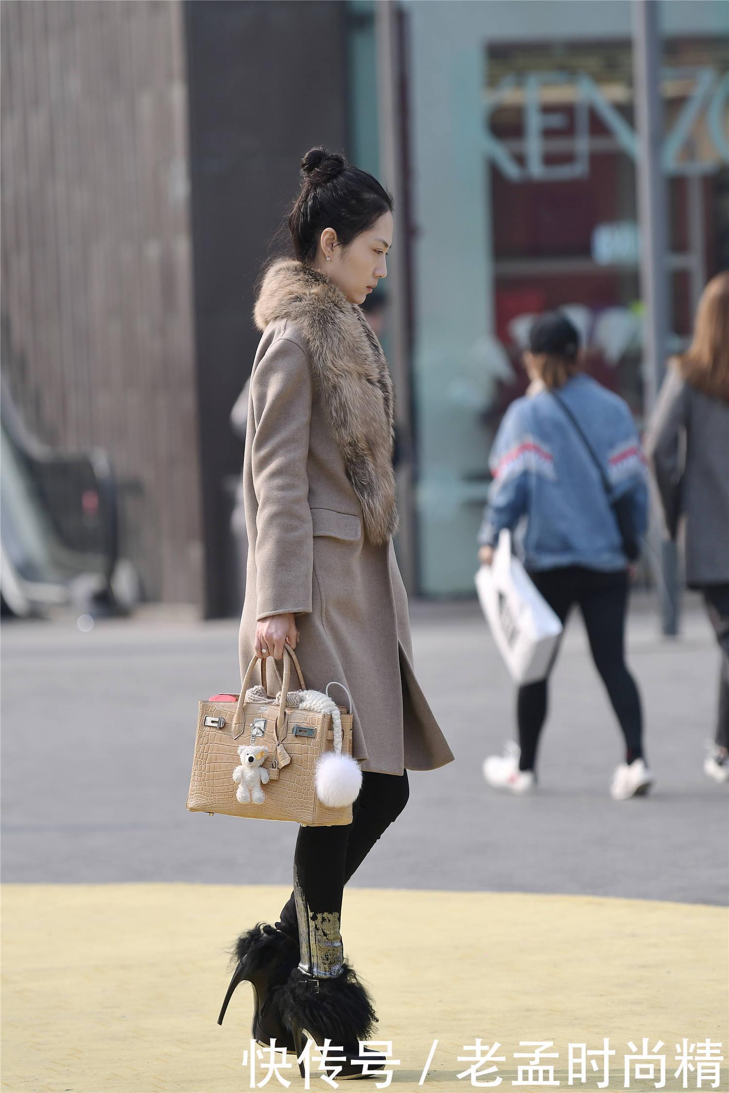  「紧身裤」摄影：超高的细跟短靴，还真不是谁都可以穿出优雅，搭配紧身裤和大衣！