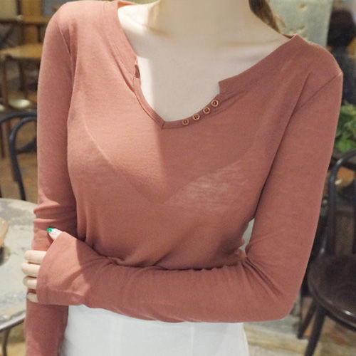 浑身上下都是“性感元素”的紧身上衣，穿上真的回头率十足