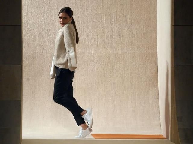 看了贝嫂的腿，才知道她为何不爱穿短裙，网友:心疼贝克汉姆!