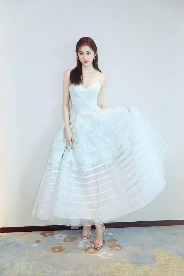 关晓彤新剧表演过于浮夸被吐槽，网友：衣品高了，演技却降了！