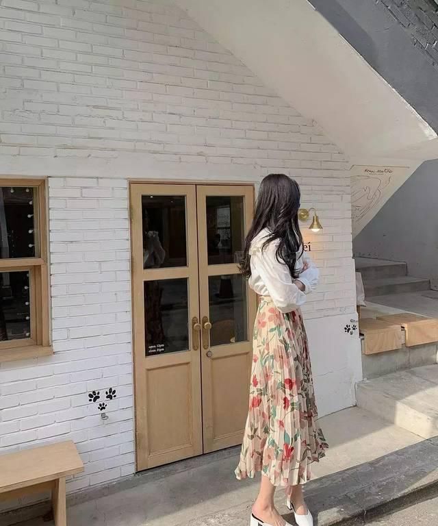  格纹半裙@2020春季仙女穿搭：衬衫+裙子，美炸了！