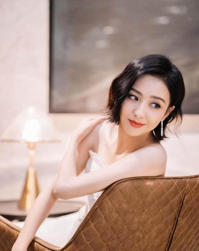  「梨涡」丫丫醇酒美人，梨涡醉人心！