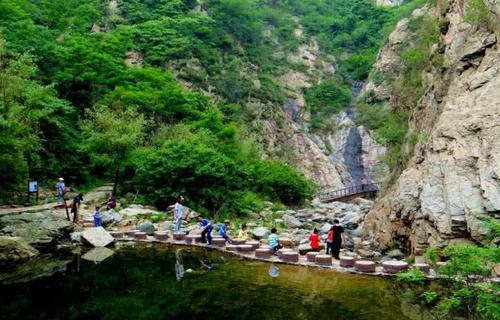 洛阳这个峡谷被称“世界一绝”，奇特现象连专家都无法做出解释！