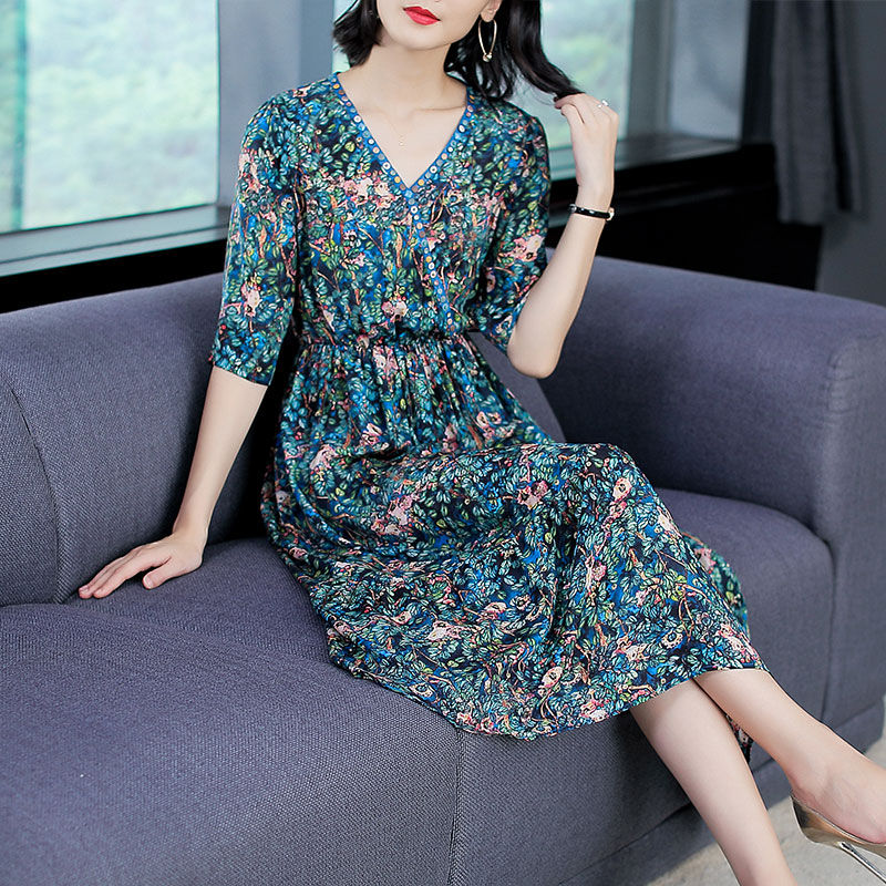 如果我三四十岁，一定把这8条裙子全买回家，搭高跟鞋女人味十足