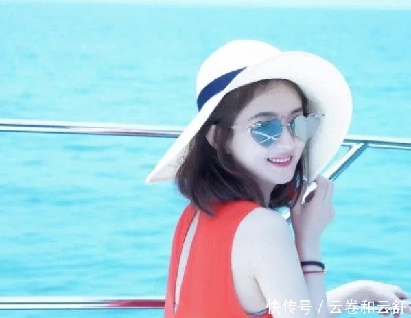 网友再次偶遇冯绍峰赵丽颖小腹凸起，想破传言却躲闪，不如大胆承