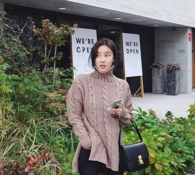  毛衣：高领毛衣怎么穿，才能让你穿出电视剧女主的味道