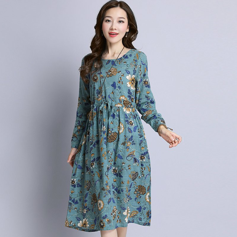 女人若胖，打底裤快扔了!国庆旅行建议多穿秋裙，遮肉又高贵