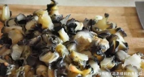 『好物』鲤鱼最爱吃什么?野钓多年终于得出答案,五种鲤鱼无法抗拒的好物