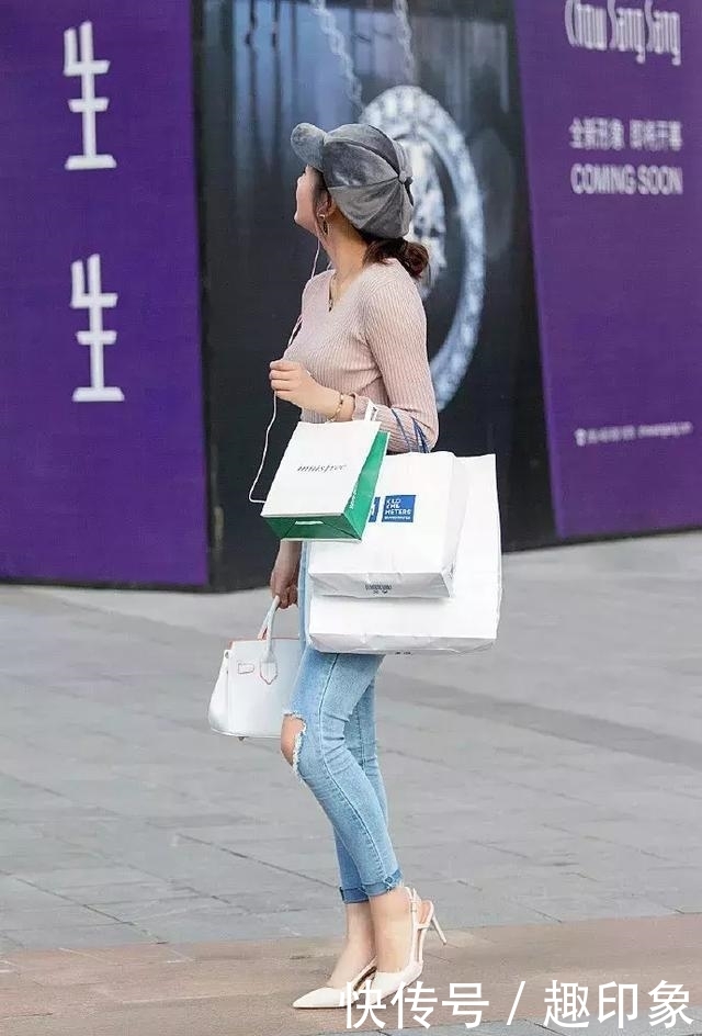 『搭配上』女性想要变得气质迷人, 一双高跟鞋是你不能缺少的