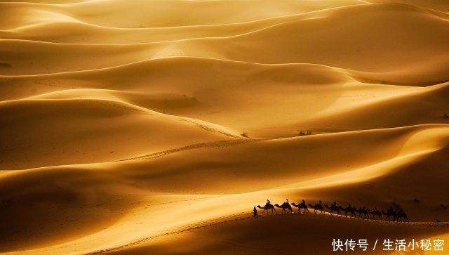 行走在世界上最大的沙漠——撒哈拉沙漠