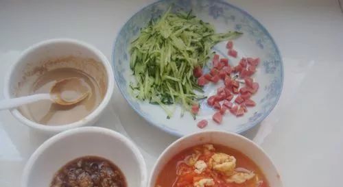 『小虞』小虞美食:木兰味道——凉面条