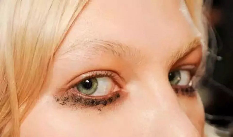 淡妆浓妆这样卸，闷痘，粉刺全没了，脸上毛孔小到看不见