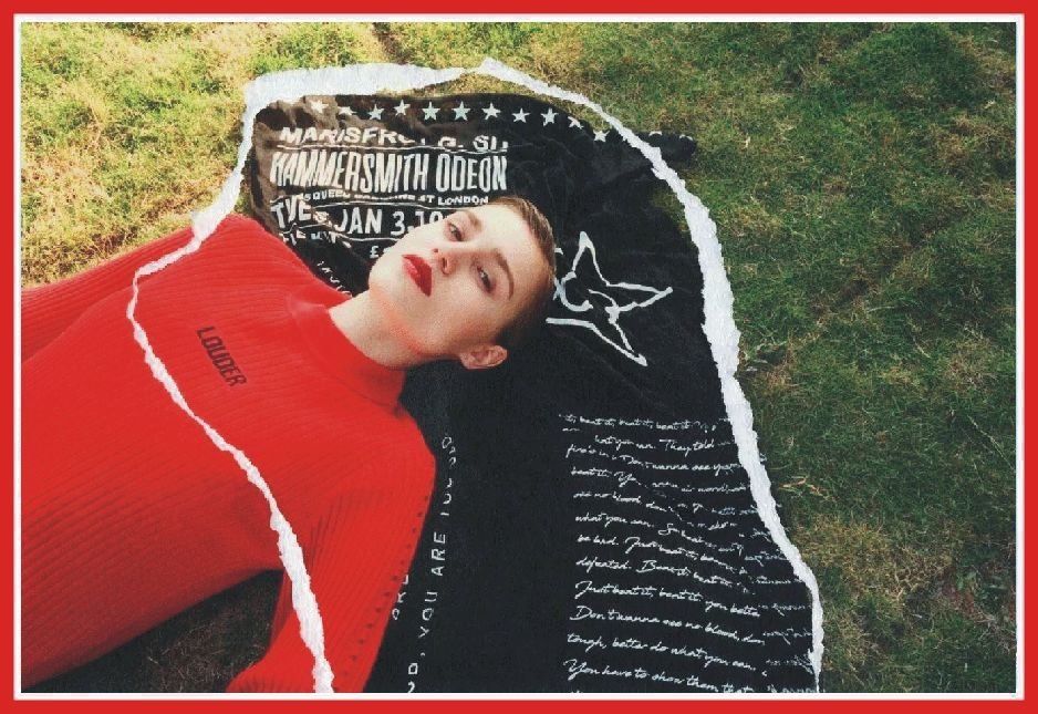 入秋这两个颜色穿在一起=很贵!