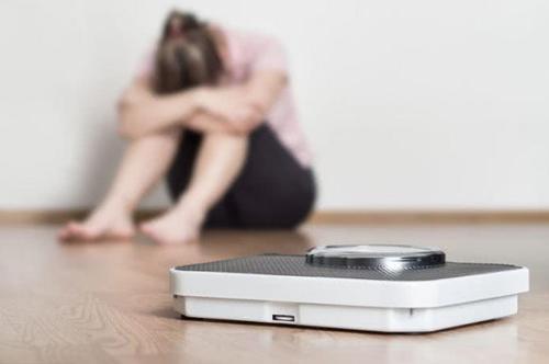 女子身高152-176cm标准体重对照表，别盲目减肥了，你或许并不胖