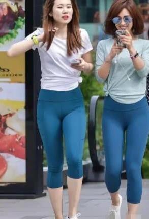 不要因为难看的“三角区”而放弃穿打底裤，更不要损失属于你的美