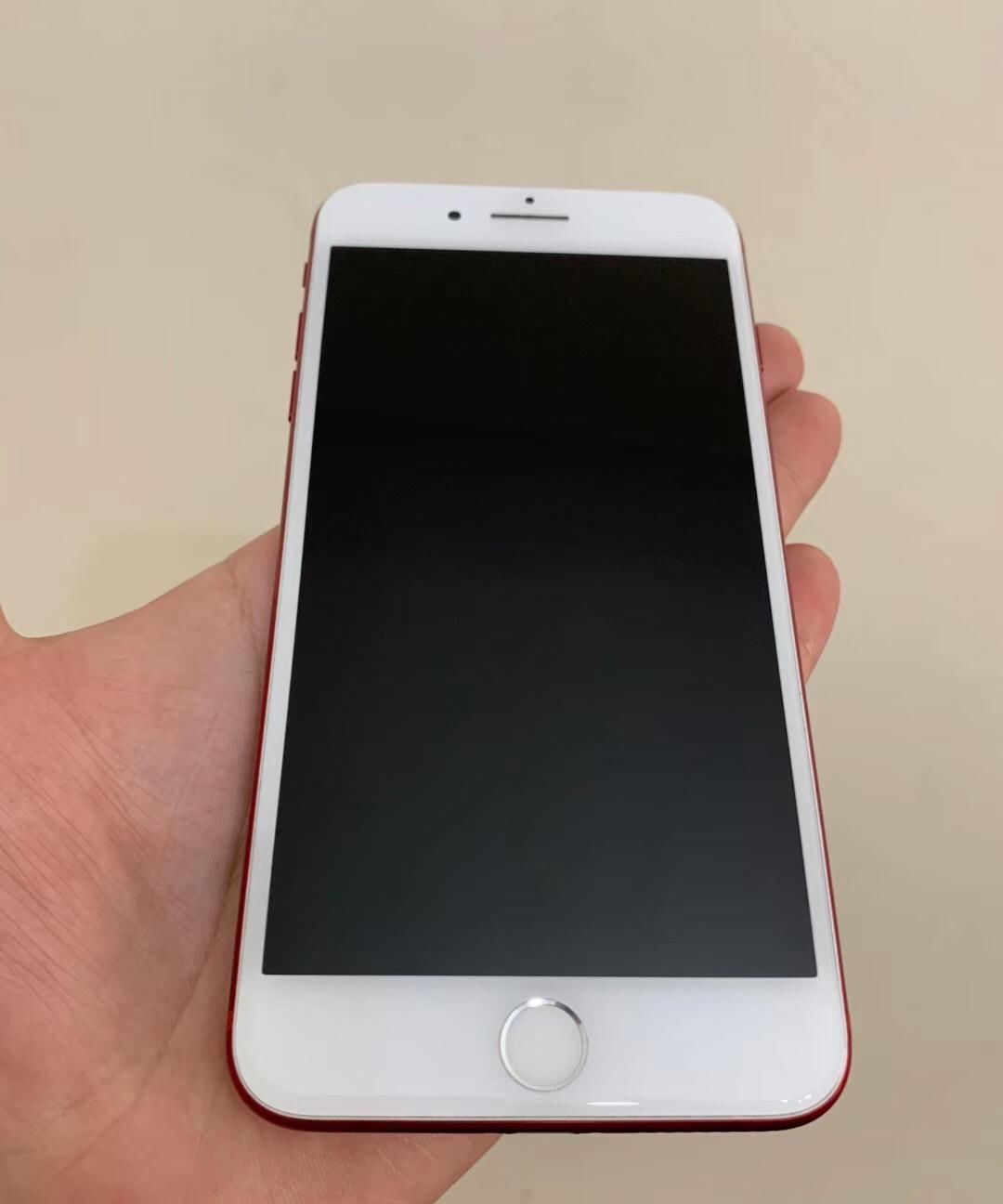  确是新：网友花1900网购一台苹果7Plus，收到货就发现了猫腻。