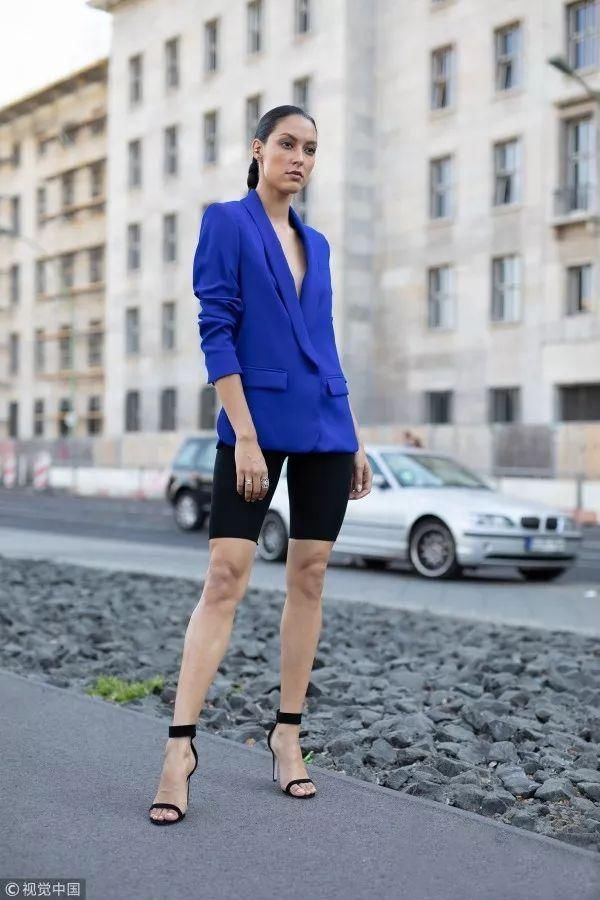 穿卡戴珊同款“骑行裤”上班的那位搭配师，来我办公室一下!