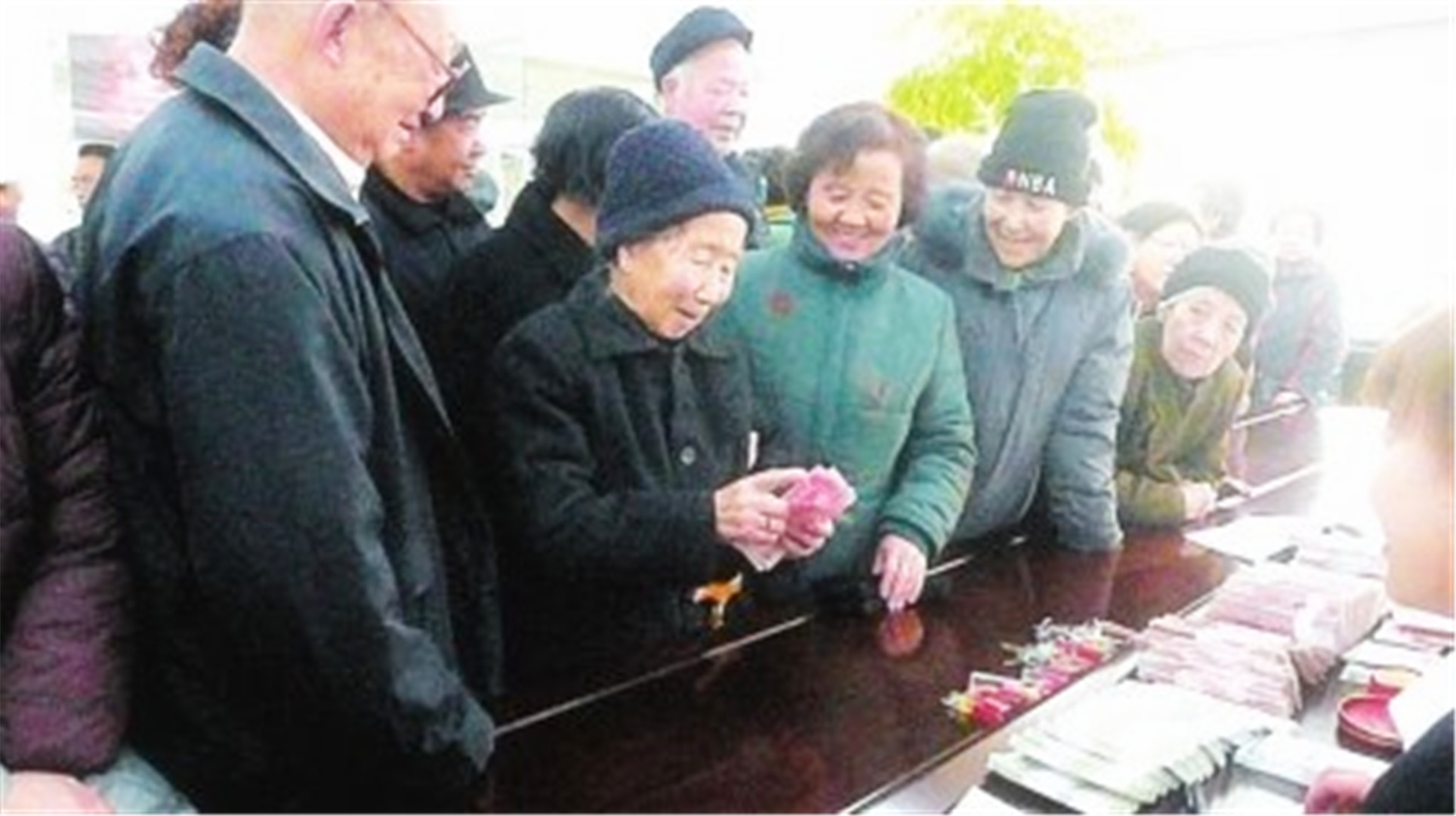 今年退休人员，养老金能够涨多少钱?说出来你别不信