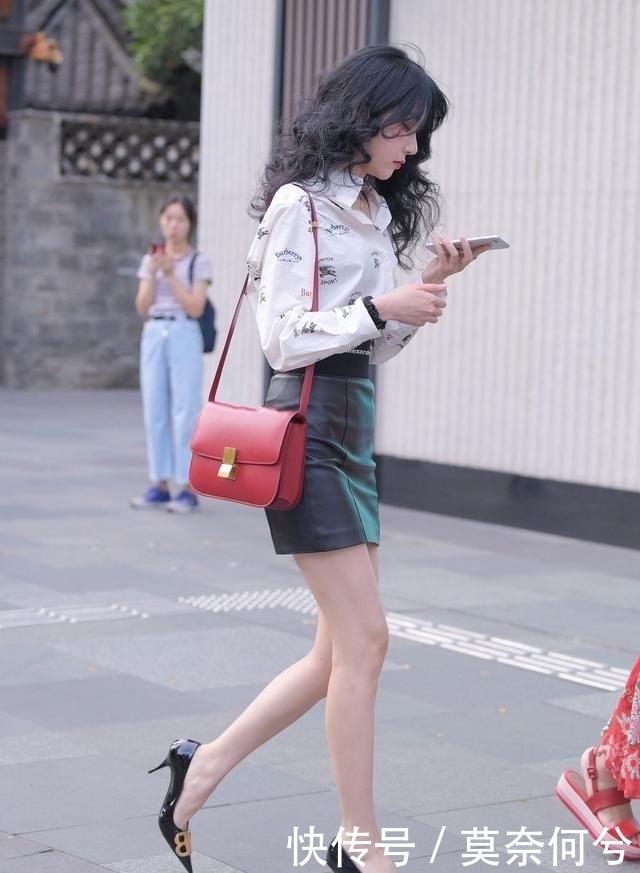 小姐姐：马上要上班了，和小姐姐们一起玩转彩发，靓丽造型打破春季沉闷