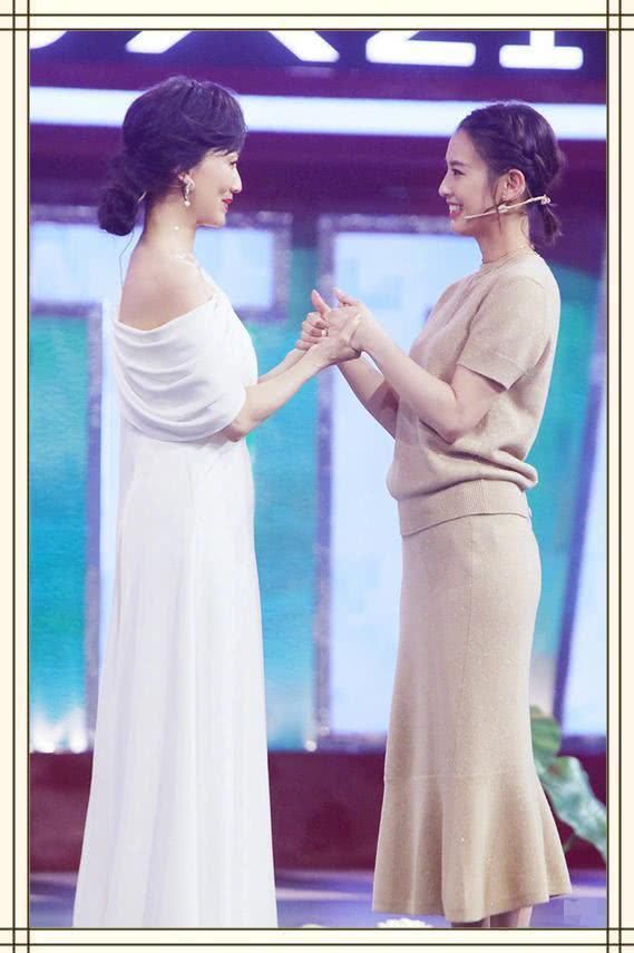 黄圣依穿这么紧的短裤不觉得难受吗？都勒出赘肉了